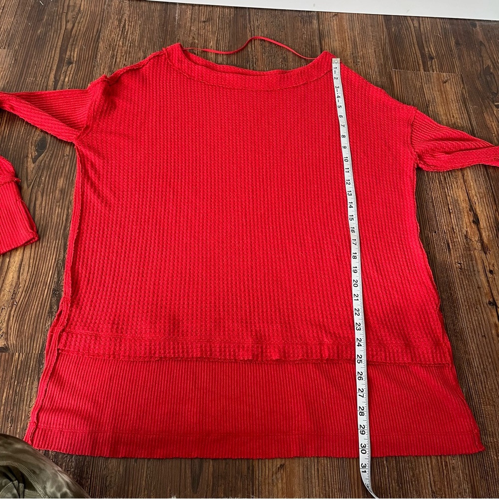 Free People Phoenix Thermal Knit Tunic Top Thumb hole Red Size Small - Picture 3 of 12